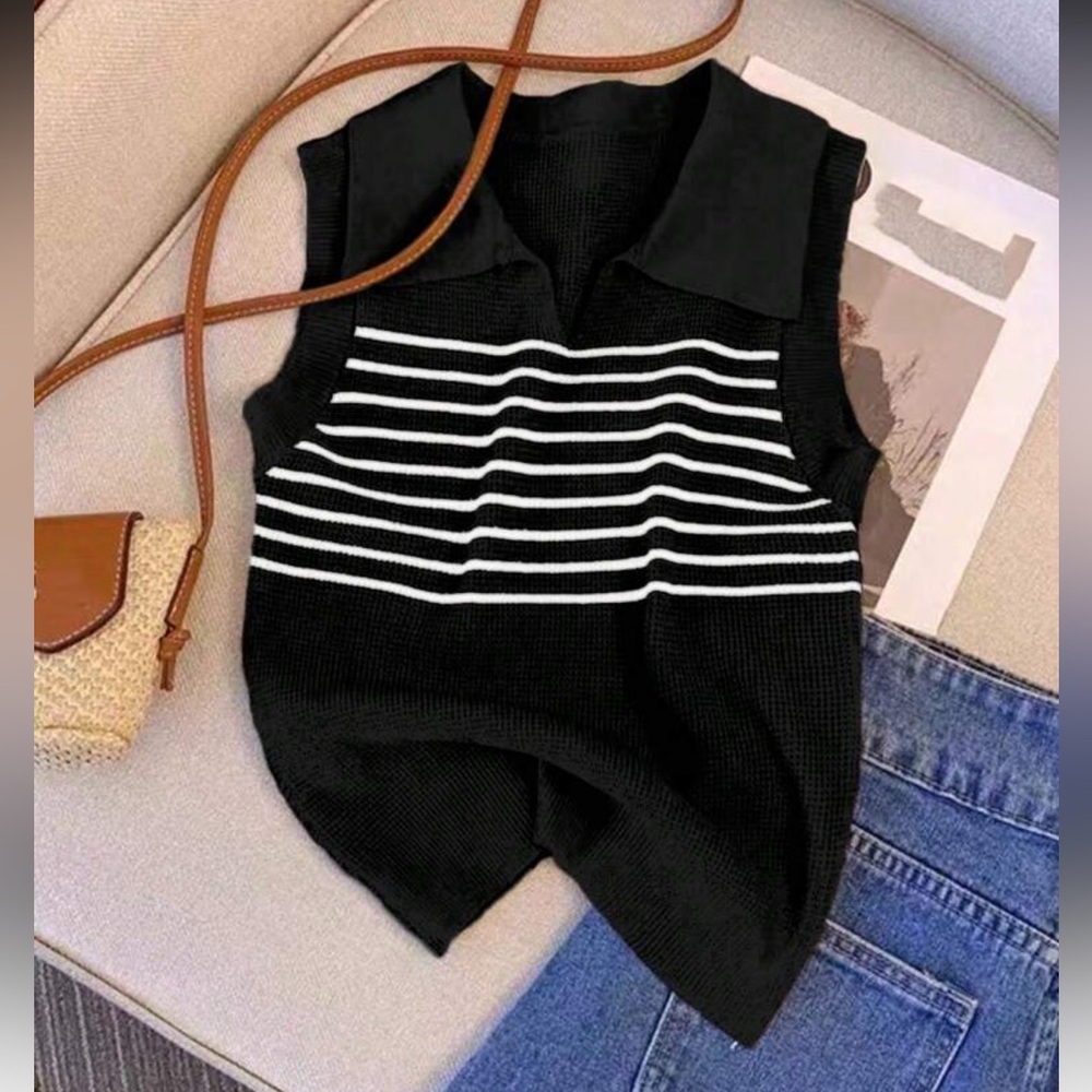 Black and White Striped Sleeveless Collar Top
